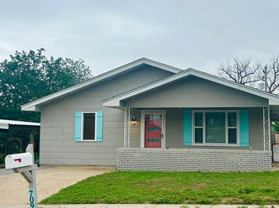 /international/us/709-s-6th-street-canadian-tx-110108872495/