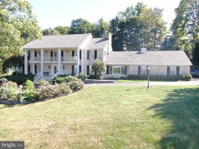 /international/us/586-crestwood-drive-chambersburg-pa-110102648766/