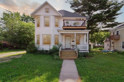 /international/us/127-n-madison-street-stoughton-wi-110100806872/