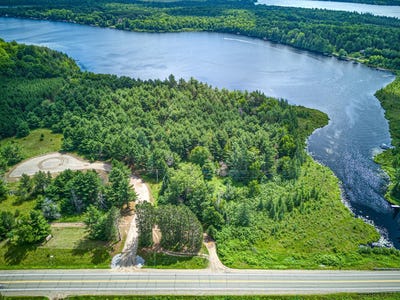 /international/us/off-hwy-45-three-lakes-wi-110100615763/