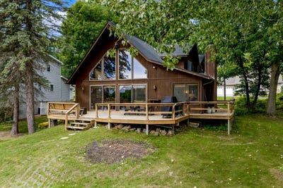 /international/us/11237-lake-road-stanwood-mi-110110199834/