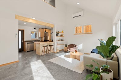 /international/us/1020-charlo-street-missoula-mt-110107804512/