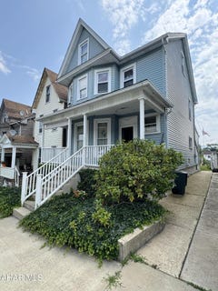 /international/us/1421-17th-avenue-altoona-pa-110101397745/