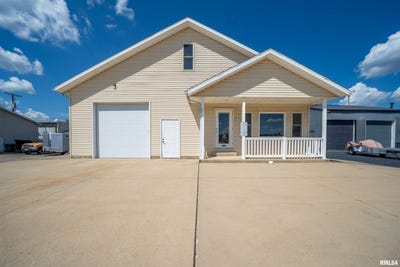 /international/us/353-ann-eliza-street-pekin-il-110100804385/