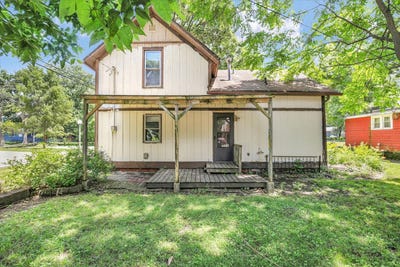/international/us/205-s-grove-street-urbana-il-110108747230/