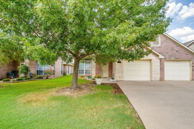 /international/us/501-s-old-betsy-road-keene-tx-110119986902/