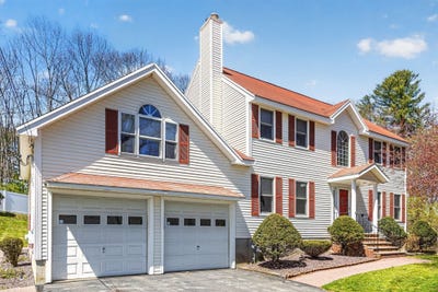 /international/us/22-mcrayne-hill-rd-billerica-ma-110107683692/