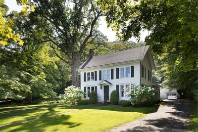 /international/us/16-under-mountain-road-salisbury-ct-110106922523/
