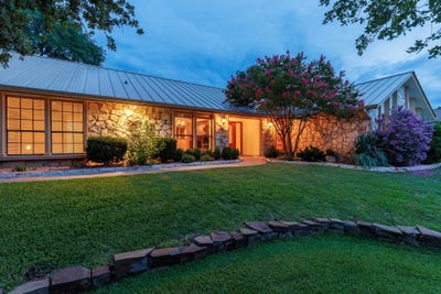 /international/us/2820-aurora-horseshoe-bay-tx-110100211837/