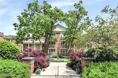 /international/us/15875-van-aken-boulevard-unit-101c-shaker-heights-oh-110100310042/