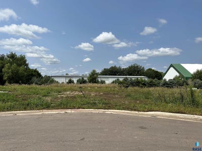 /international/us/429-blue-ox-cir-harrisburg-sd-110090790023/
