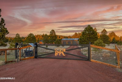 /international/us/1150-n-three-bears-loop-parks-az-110107487680/
