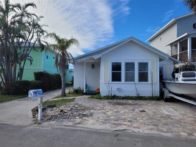 /international/us/13412-2nd-street-e-madeira-beach-fl-110097290194/