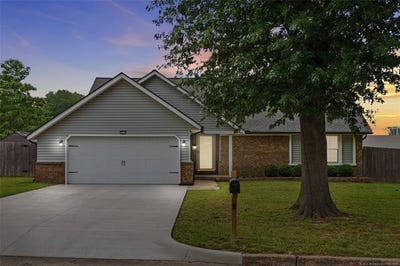 /international/us/2517-s-hickory-avenue-broken-arrow-ok-110108395921/