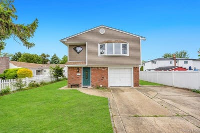 /international/us/405-massapequa-avenue-massapequa-ny-110108175629/
