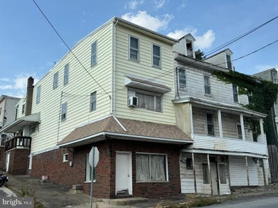 /international/us/445-w-coal-street-shenandoah-pa-110101458073/