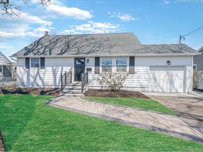 /international/us/207-n-nassau-avenue-massapequa-ny-110107169130/
