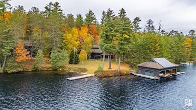 /international/us/345-meenahga-mountain-road-onchiota-ny-110108617889/