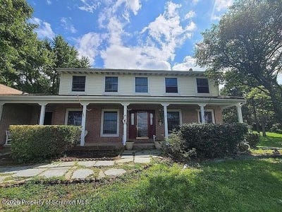 /international/us/640-w-foothills-drive-sugarloaf-pa-110108955408/