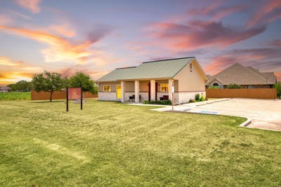 /international/us/704-state-park-rd-lockhart-tx-110099904787/?lang=zh-tw
