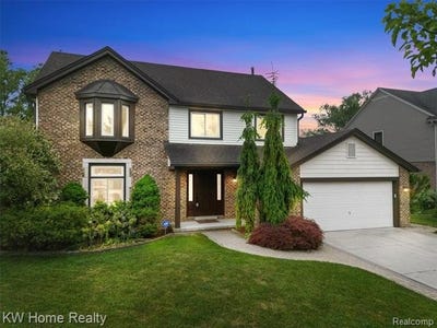 /international/us/45095-turnberry-court-canton-twp-mi-110108725088/