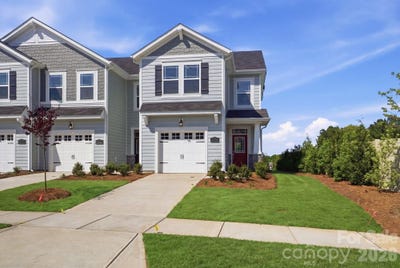 /international/us/645-cassidy-court-clover-sc-110102561355/