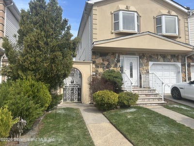 /international/us/385-brookfield-avenue-staten-island-ny-110107079839/