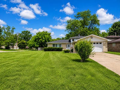 /international/us/5042-157th-street-oak-forest-il-110108845707/