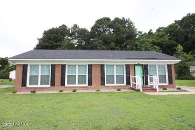 /international/us/121-walter-drive-battleboro-nc-110100358111/