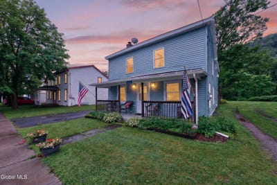 /international/us/14601-main-street-prattsville-ny-110119315369/