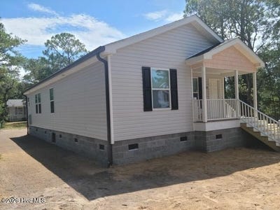 /international/us/113-pecan-avenue-lake-waccamaw-nc-110108023390/
