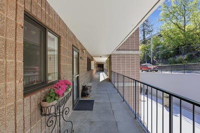 /international/us/136-e-rockwood-blvd-spokane-wa-110107731577/