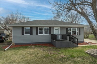 /international/us/2455-mcgowan-boulevard-marion-ia-110106567790/