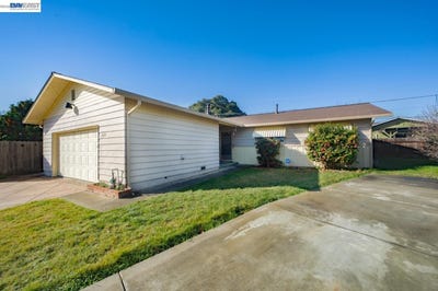 /international/us/1654-minnesota-st-fairfield-ca-110107958194/