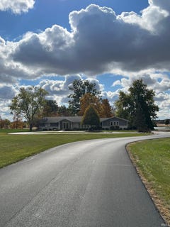 /international/us/4162-e-st-rd-124-road-bluffton-in-110104093227/