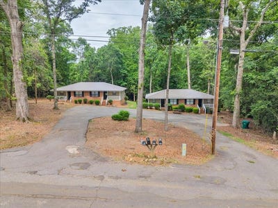 /international/us/106-108-vivian-way-americus-ga-110108495367/
