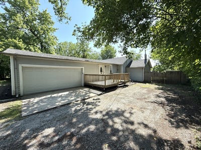 /international/us/8400-s-84th-court-hickory-hills-il-110108383130/