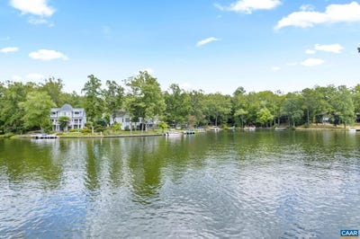 /international/us/4-lakeview-cir-palmyra-va-110107763566/