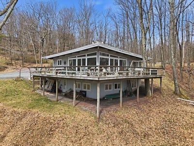 /international/us/35-trillium-muncy-valley-pa-110106441163/