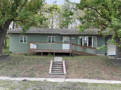 /international/us/111-kells-avenue-melrose-ia-110107802518/