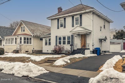 /international/us/181-benson-street-albany-ny-110106321572/