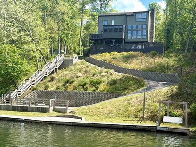 /international/us/315-flat-top-lake-road-ghent-wv-110108253680/
