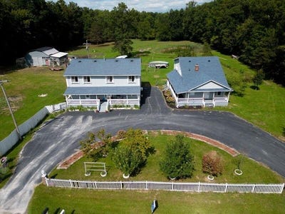 /international/us/8410-w-newburg-road-carleton-mi-110119538203/
