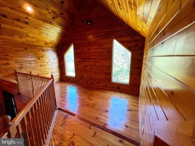/international/us/231-ridgewood-drive-new-paris-pa-110097059158/