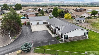 /international/us/230-redbird-lane-challis-id-110109050520/