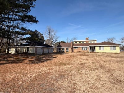 /international/us/19200-poulson-ln-onancock-va-110106346607/