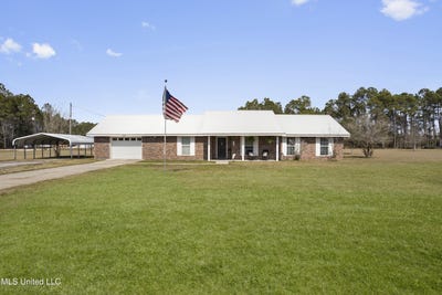 /international/us/608-hogan-street-waveland-ms-110106036771/