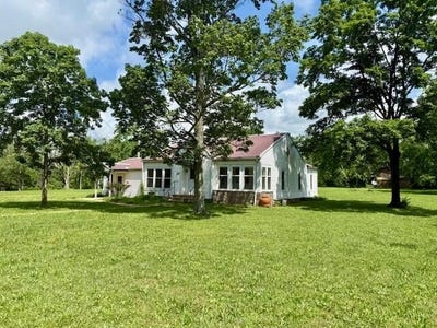 /international/us/351-6th-street-summersville-mo-110108386644/