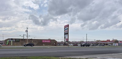/international/us/2400-veterans-del-rio-tx-110107544220/