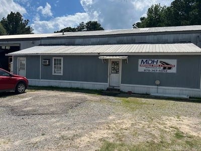 /international/us/monticello-ar-110100262343/